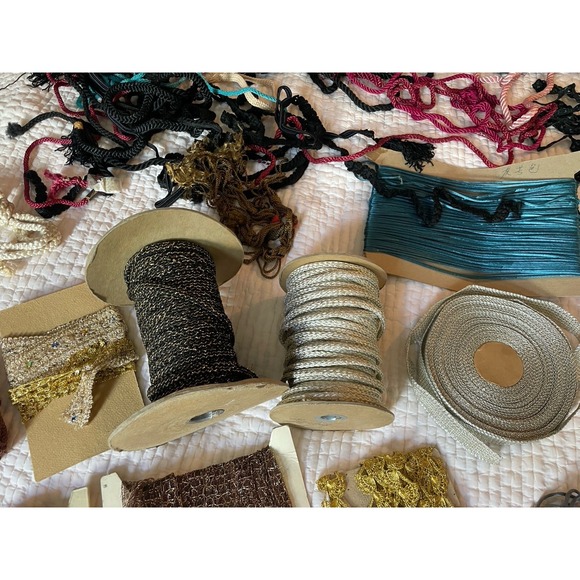 lot of  Assorted vintage 80s/90s sewing supplies Trims, Piping..see photos! - Picture 7 of 14